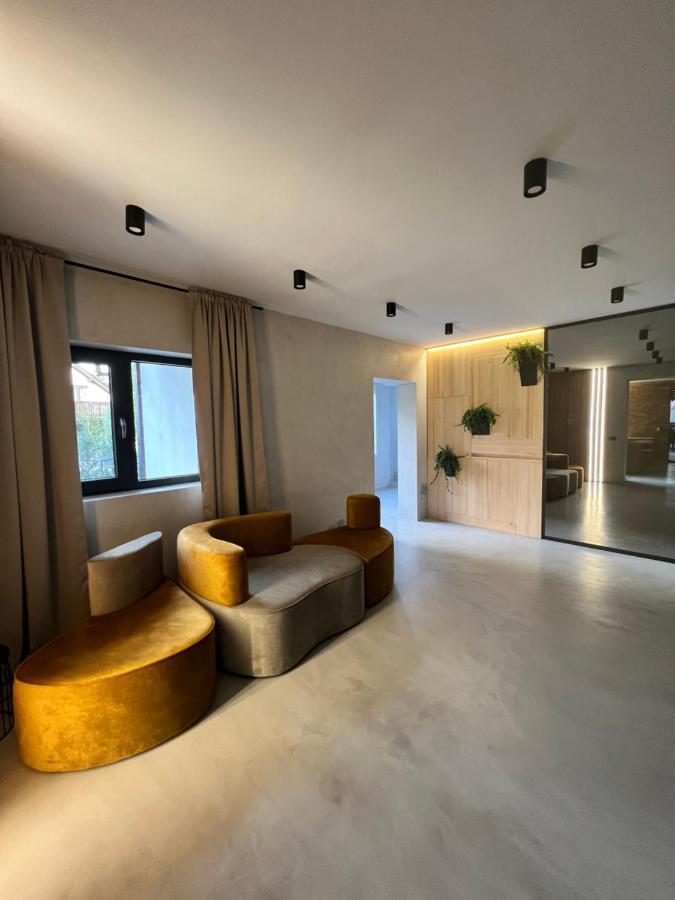 Garden Retreat Junior (Adults Only) Hotell Bran  Eksteriør bilde
